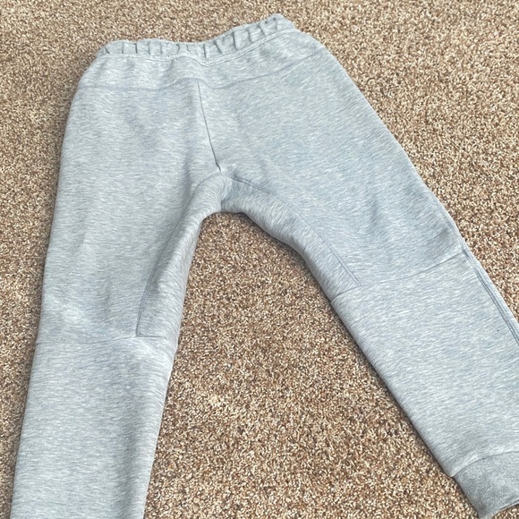 Nike Kids Gray Sweatpants & Joggers Set - Picture 6 of 8